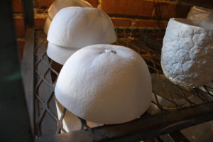 野菜が型どられたユニークなボウル