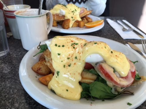 Mount Bakery - Eggs Benedict