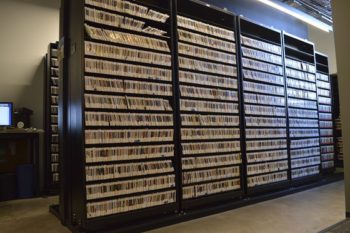 5万枚のCDとレコードを所有するミュージックラ イブラリー