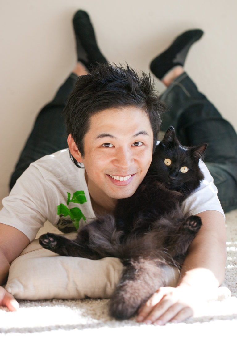 しゃべる猫しおちゃんと飼い主のしんコロさん