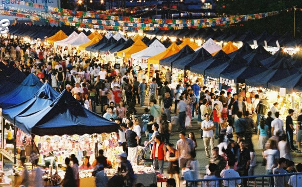 Richmond（カナダ）のナイトマーケット始まったよ！！