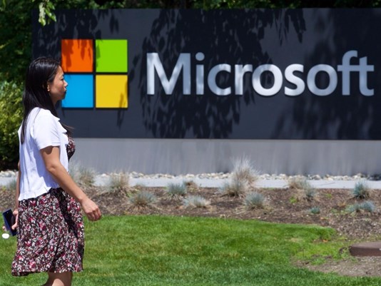 Microsoftが262億ドルでLinkedInを買収！！