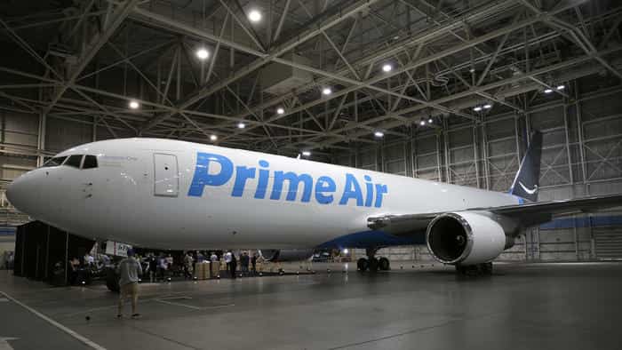 アマゾン社初のブランドの貨物機、シーフェアに登場！