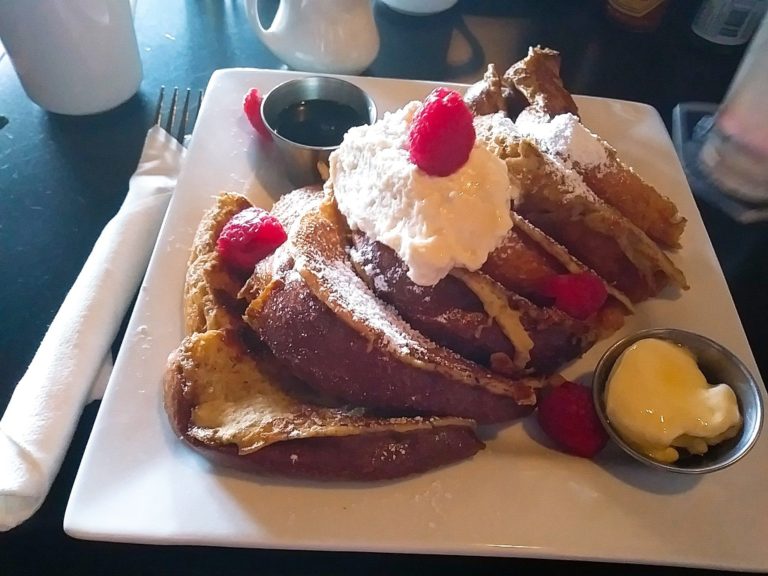 ビスケットを楽しむサンデーブランチ