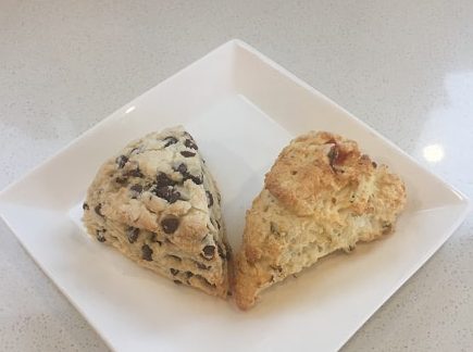 お菓子スコーンと食事スコーン