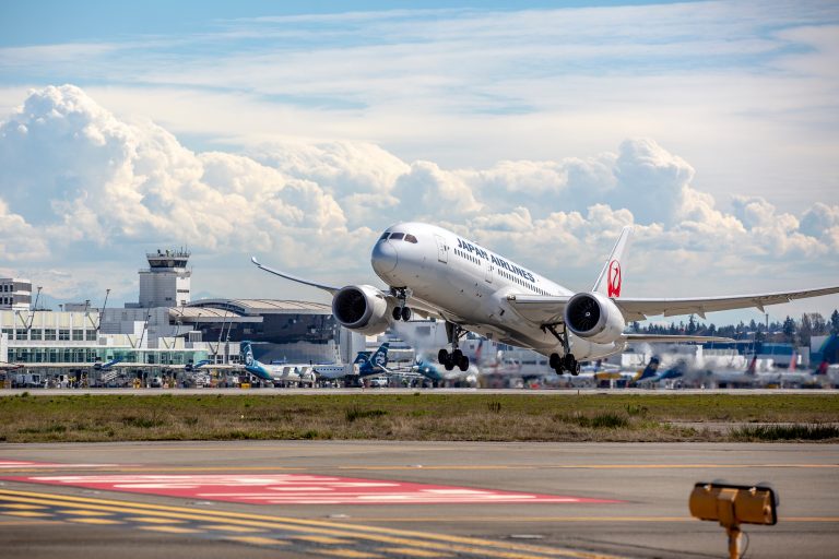 JAL とANA のシアトル便運航状況
