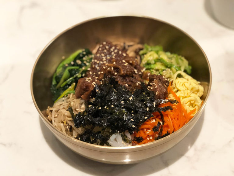 肉も野菜もたっぷりの韓国の味、ビビンパ！